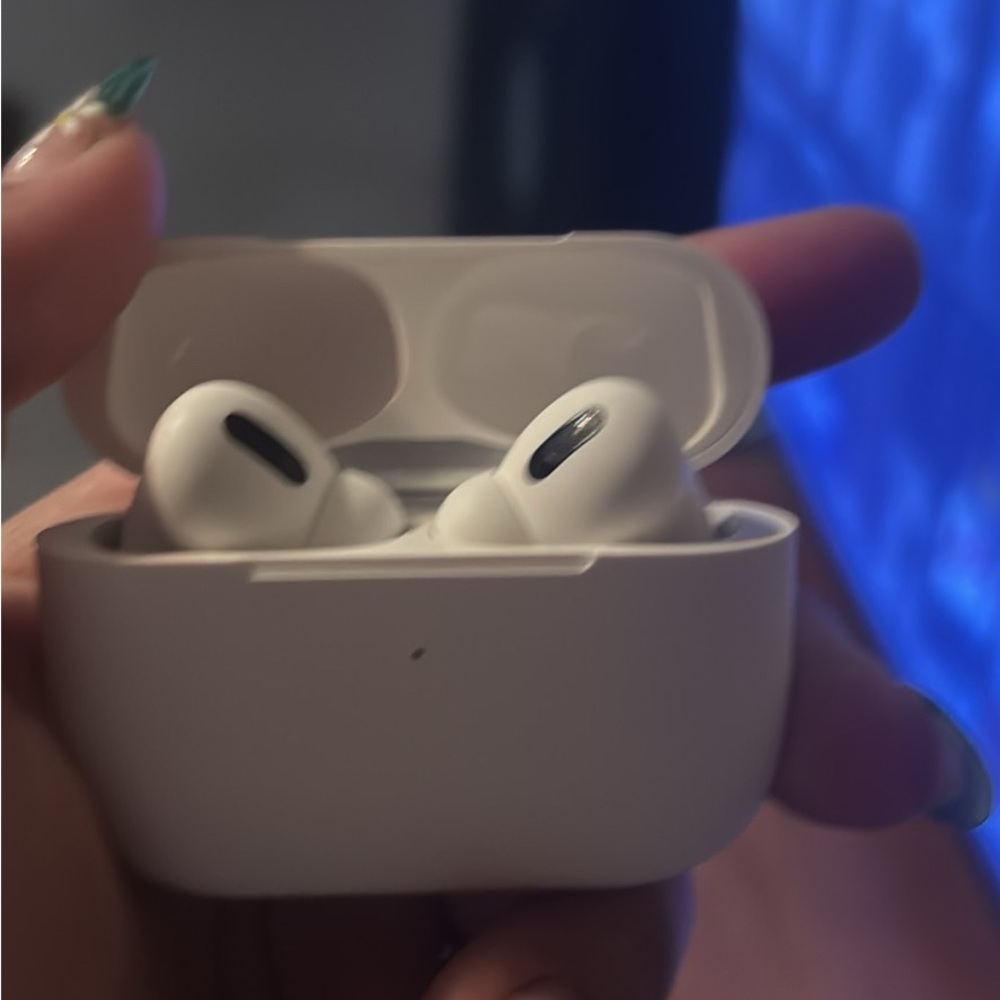 White Wireless Earbuds with Charging Case